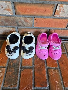Girl Sandals Crocs & Stride Rite